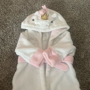 Baby robe 6-9 months. Never worn !